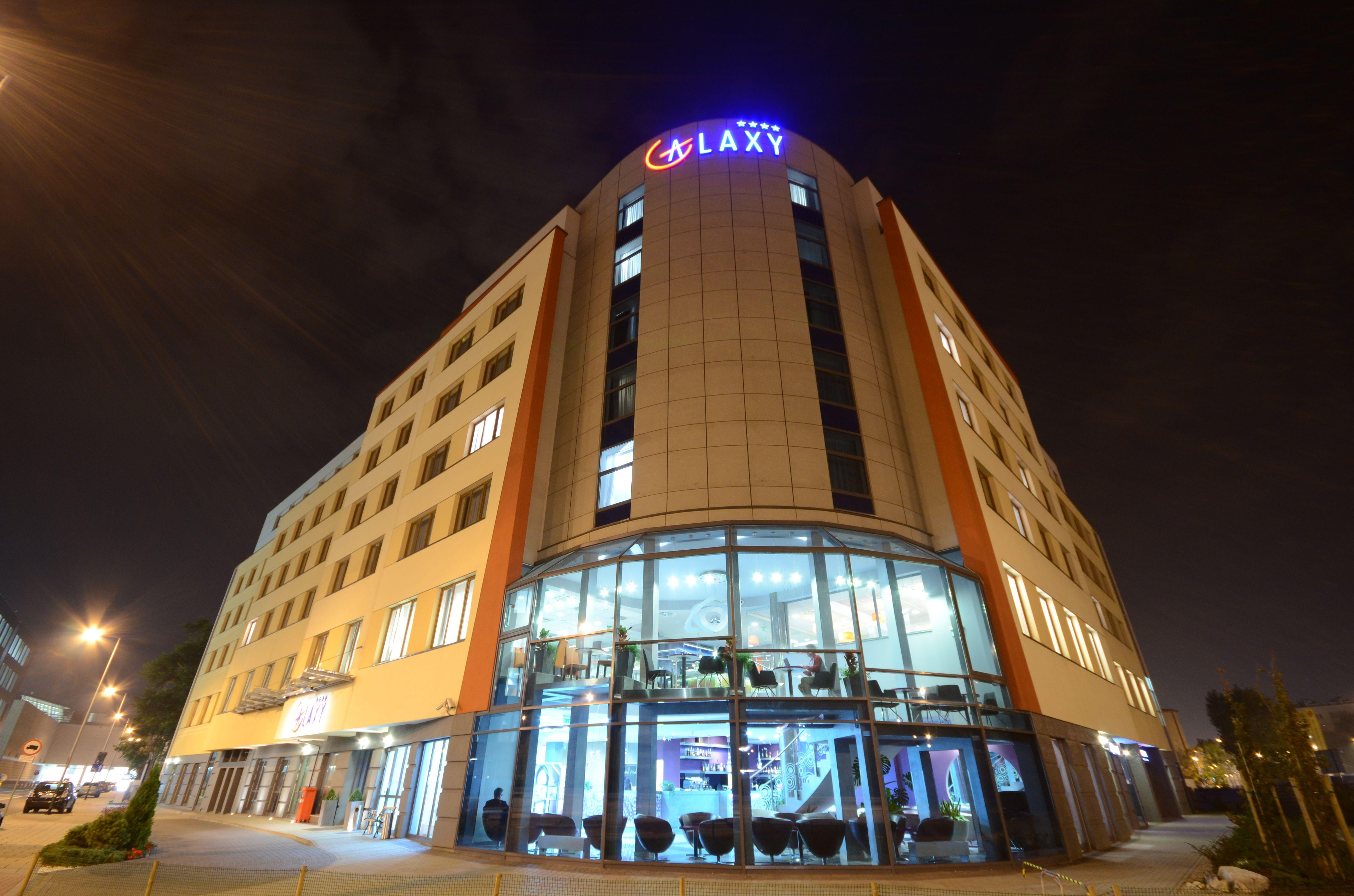 Galaxy Hotel Краков Экстерьер фото